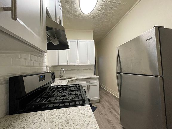 5th image of 422 Bleecker St #1C