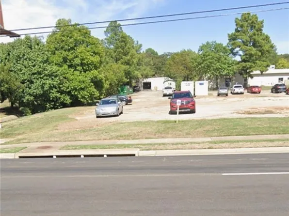 3699 Phoenix Ave, Fort Smith, AR 72903