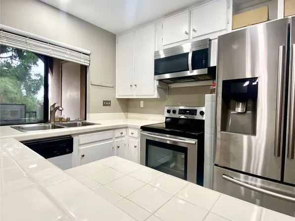 7855 Cowles Mountain Ct Unit A27, San Diego, CA 92119