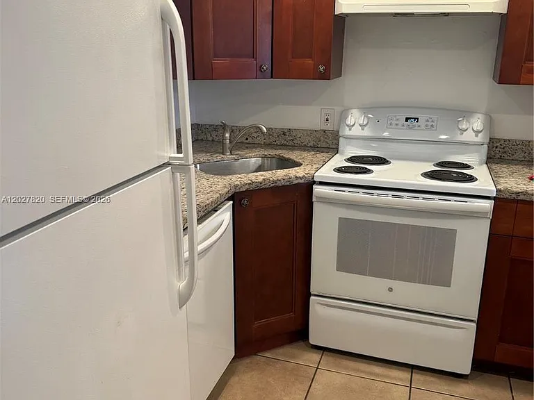 6841 Pembroke Rd #1-5 — Photo 6