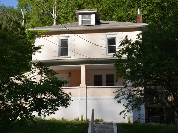 235 Cottage Ave, Weston, WV 26452