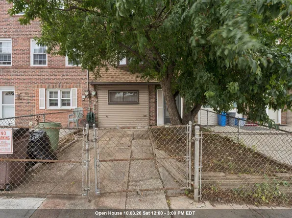 71 E 3rd St, Bayonne, NJ 07002