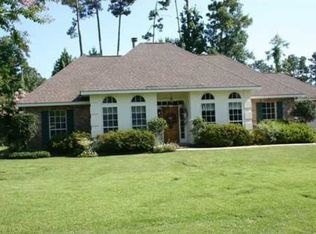 516 Elizabeth Dr, Mandeville, LA 70471