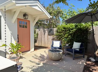 1127 Aloha Dr, Encinitas, CA 92024