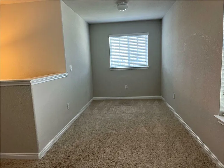 1140 La Conterra Blvd — Photo 21