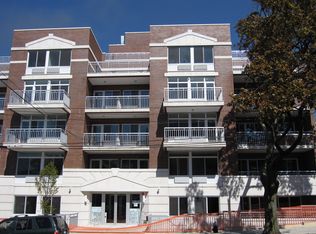 3717 111th St APT 3B, Flushing, NY 11368