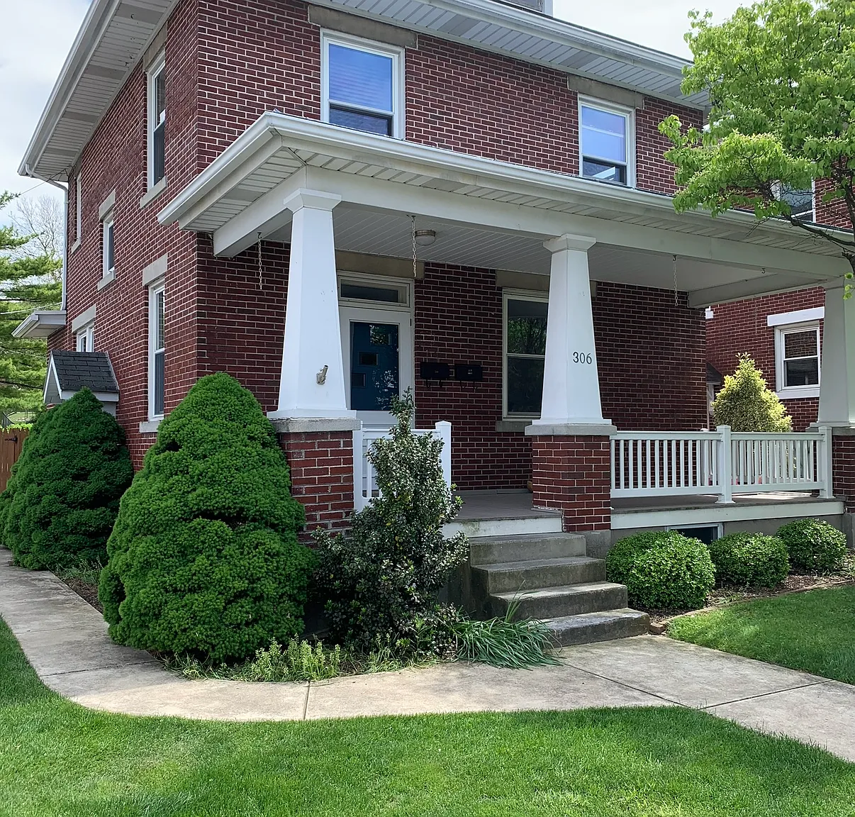 2 bed, 700 sqft, $1,200 — Photo 1