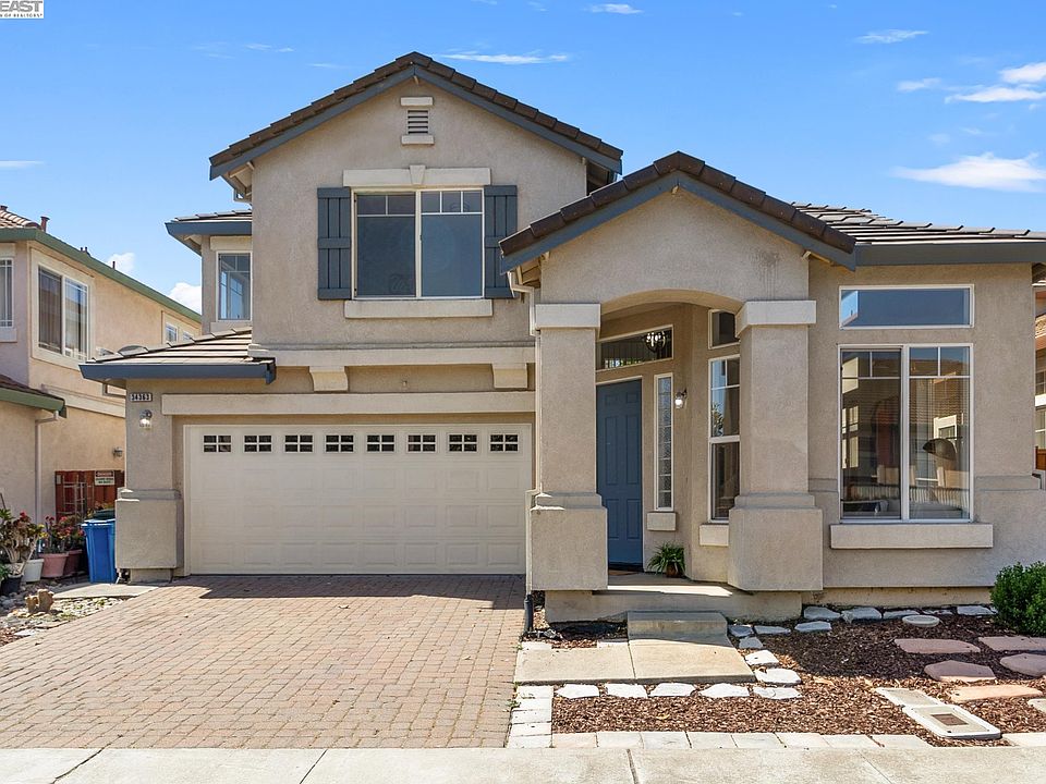 1st image of 34363 Grand Canyon Dr