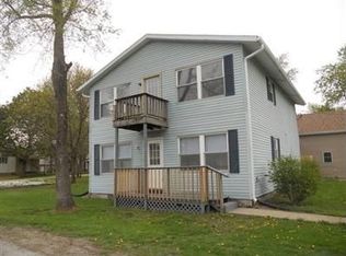 335 S Chicago Ave, Saint Anne, IL 60964