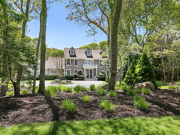 4th image of 51 Hedges Banks Dr