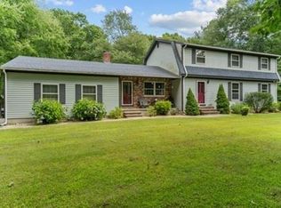 16 Suddard Ln, Scituate, RI 02857