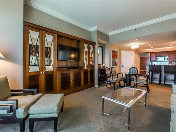 135 Harmon Ave #3520, Las Vegas, NV 89109