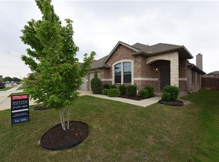 4004 Cloud Cover Rd, Roanoke, TX 76262