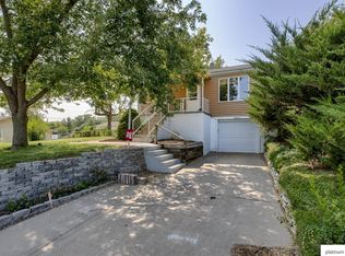 5650 S 48th St, Omaha, NE 68117