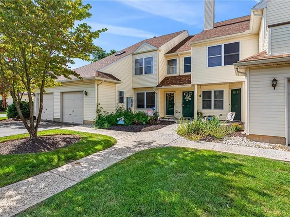 7276B Sauerkraut Ln, Macungie, PA 18062