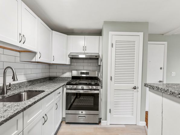 3 Elaine St #33