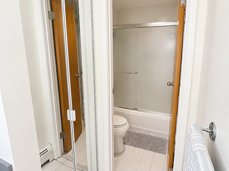 Varsity Management 723 W Madison — Photo 59
