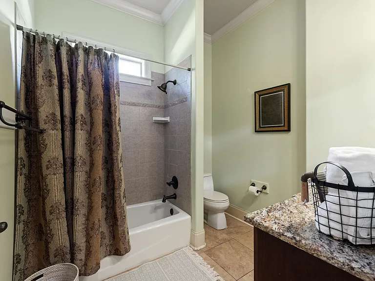 118 W Bayou Pkwy — Photo 3