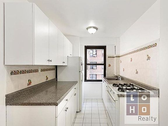 3rd image of 264 Broadway Unit B1202