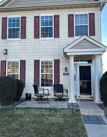 1033 Traditions Ct — Photo 2
