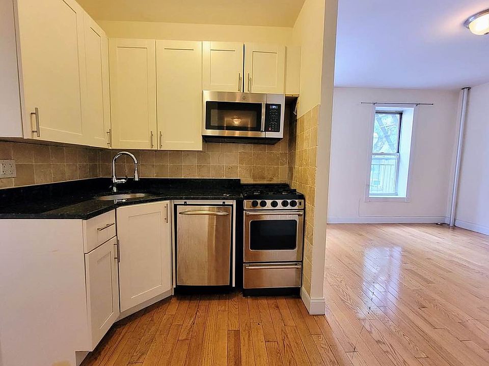 1st image of 417 W 43rd St #42