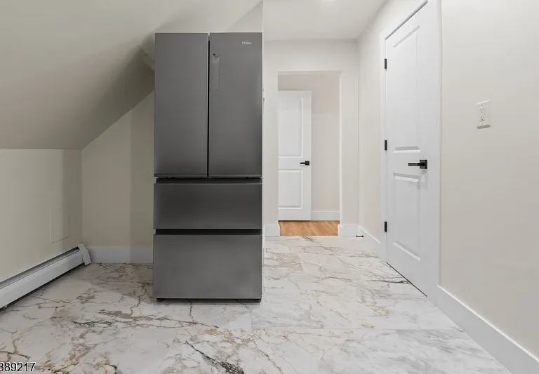 151 S Clinton St #3 — Photo 4