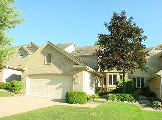 2255 Durand Dr, Downers Grove, IL 60515