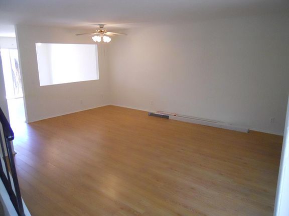 4th image of 18316 Hatteras St