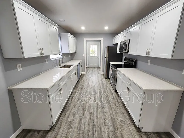 2137 N 14th St — Photo 4