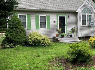 14 Shorewood Dr, East Falmouth, MA 02536