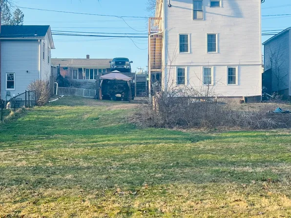 7-11 Packerville Road, Plainfield, CT 06374