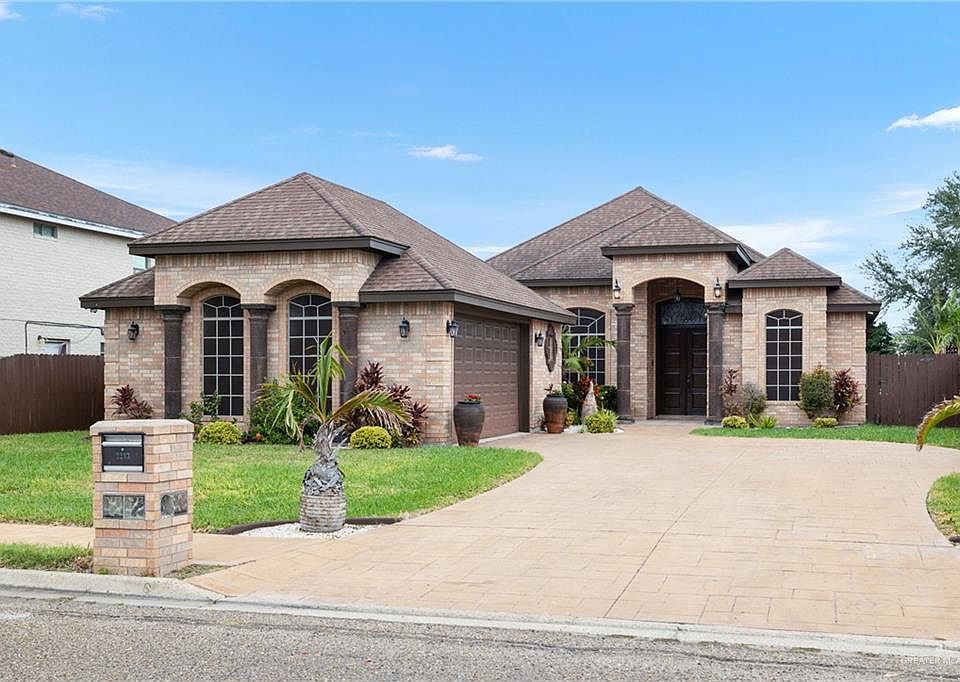 1st image of 2213 Ascot Dr