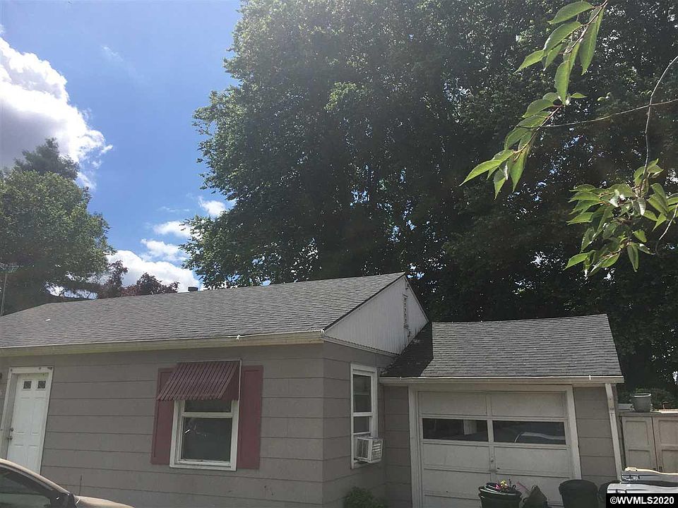 2nd image of 716 Waverly Dr SE