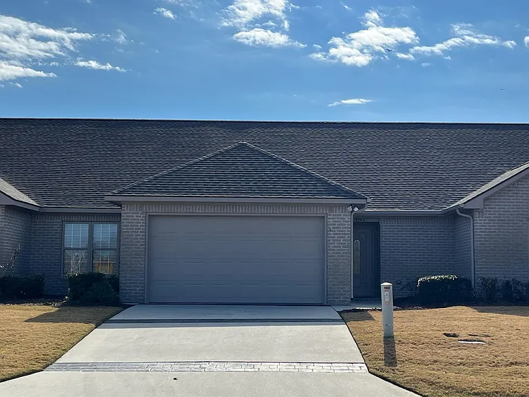 474 Castle Bay Dr #B — Photo 1