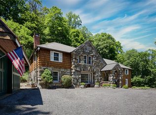 32 Lookout Road, Tuxedo Park, NY 10987