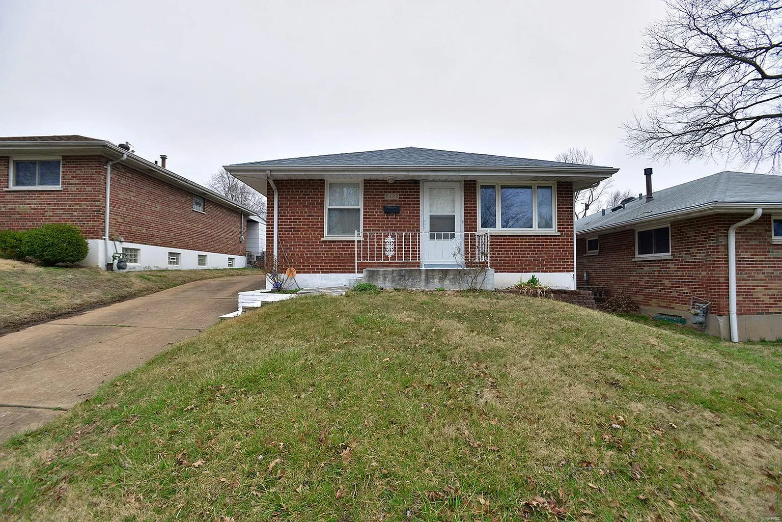 7422 Field Ave photo 1