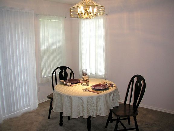 Formal Dining