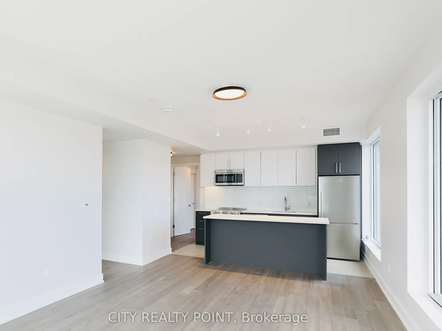 2 bed, $4,595 — Photo 3