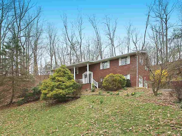 310 Teays Mdws, Scott Depot, WV 25560