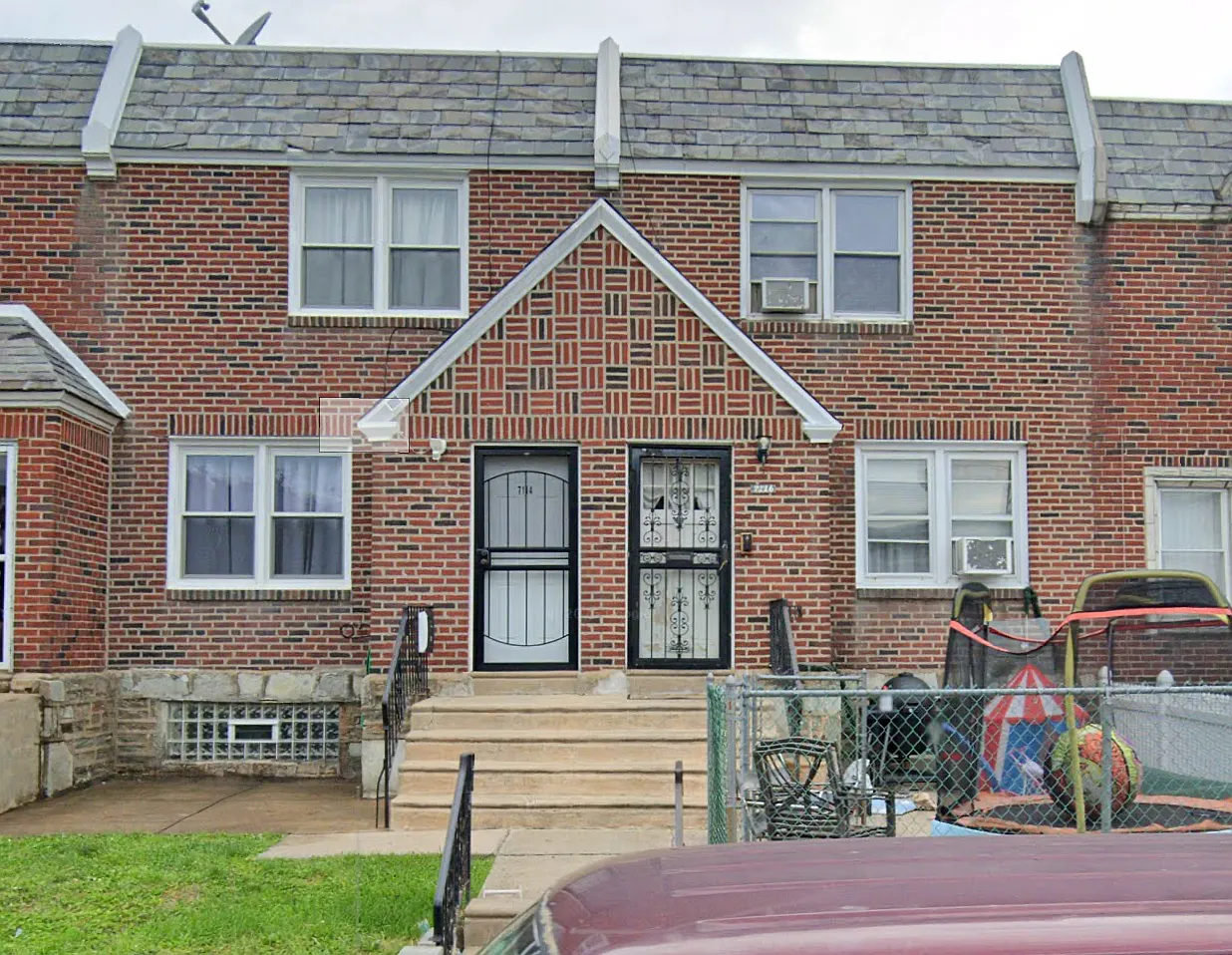 3 bed, 1.5 bath, 1176 sqft, $1,800 — Photo 1