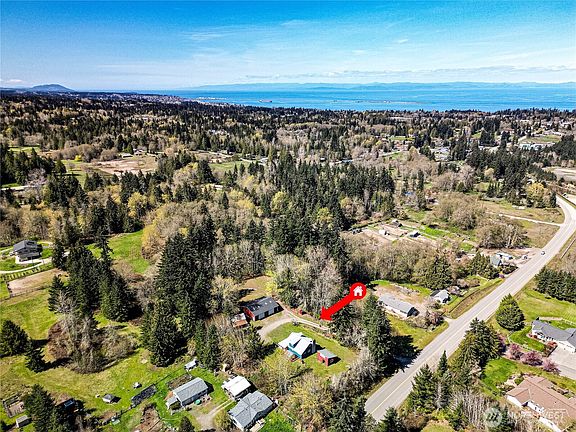 3rd image of 1316 Mount Pleasant Road