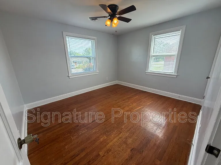 2411 Carlisle Ave — Photo 17