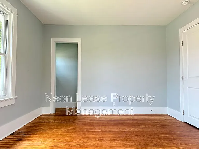 880 S State St #2 — Photo 7