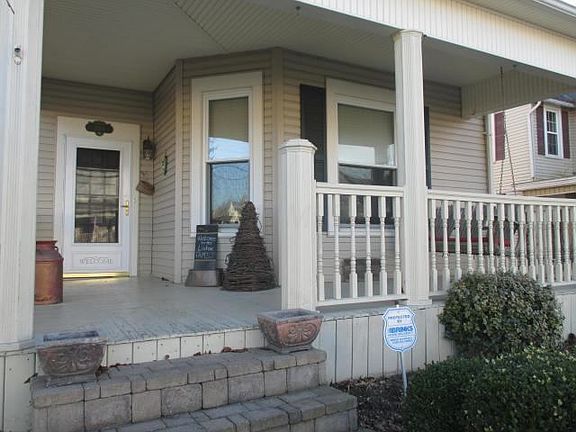 3rd image of 300 Park St