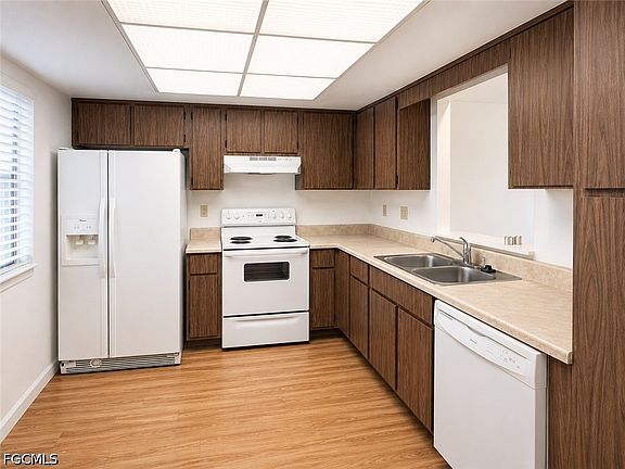 5th image of 4440 Orchid Blvd #3B