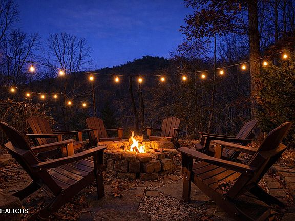 2nd image of 2489 Upper Middle Creek Rd