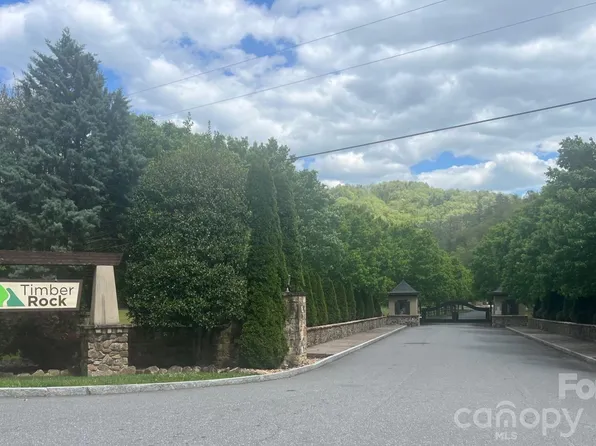 531 Roca Vista Dr, Lenoir, NC 28645