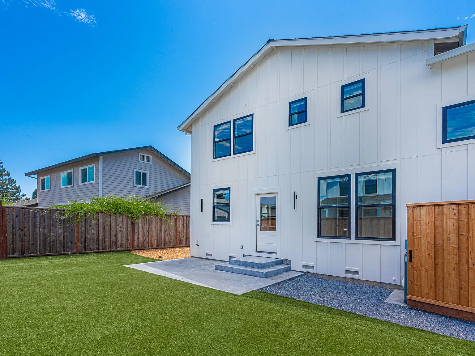 3 bed, 2.5 bath, 1698 sqft, $4,000 — Photo 4