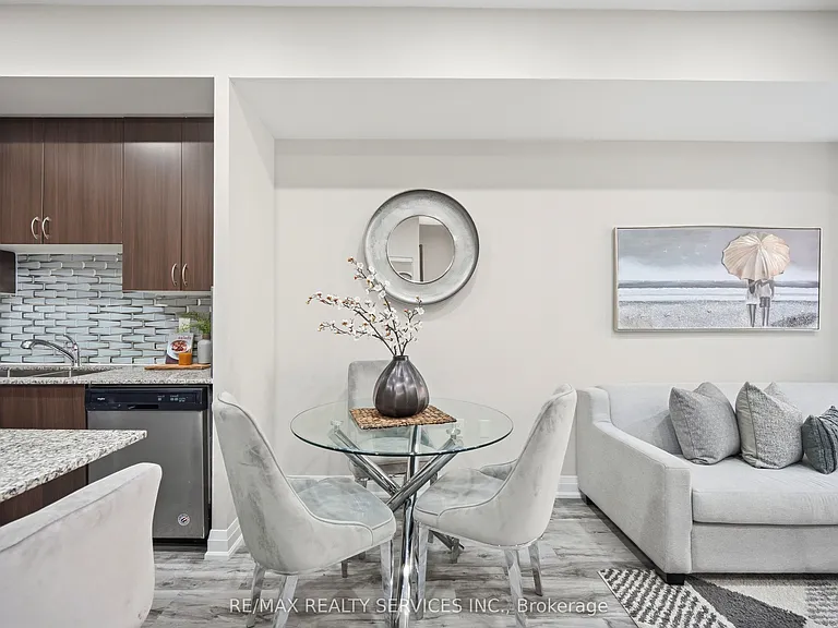 26 Coles Ave #302 — Photo 12