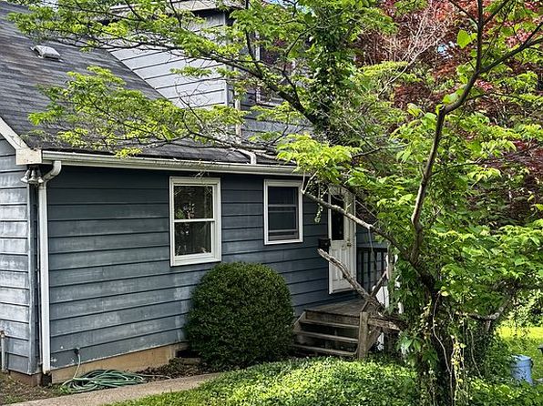 14 Woodlawn Ave